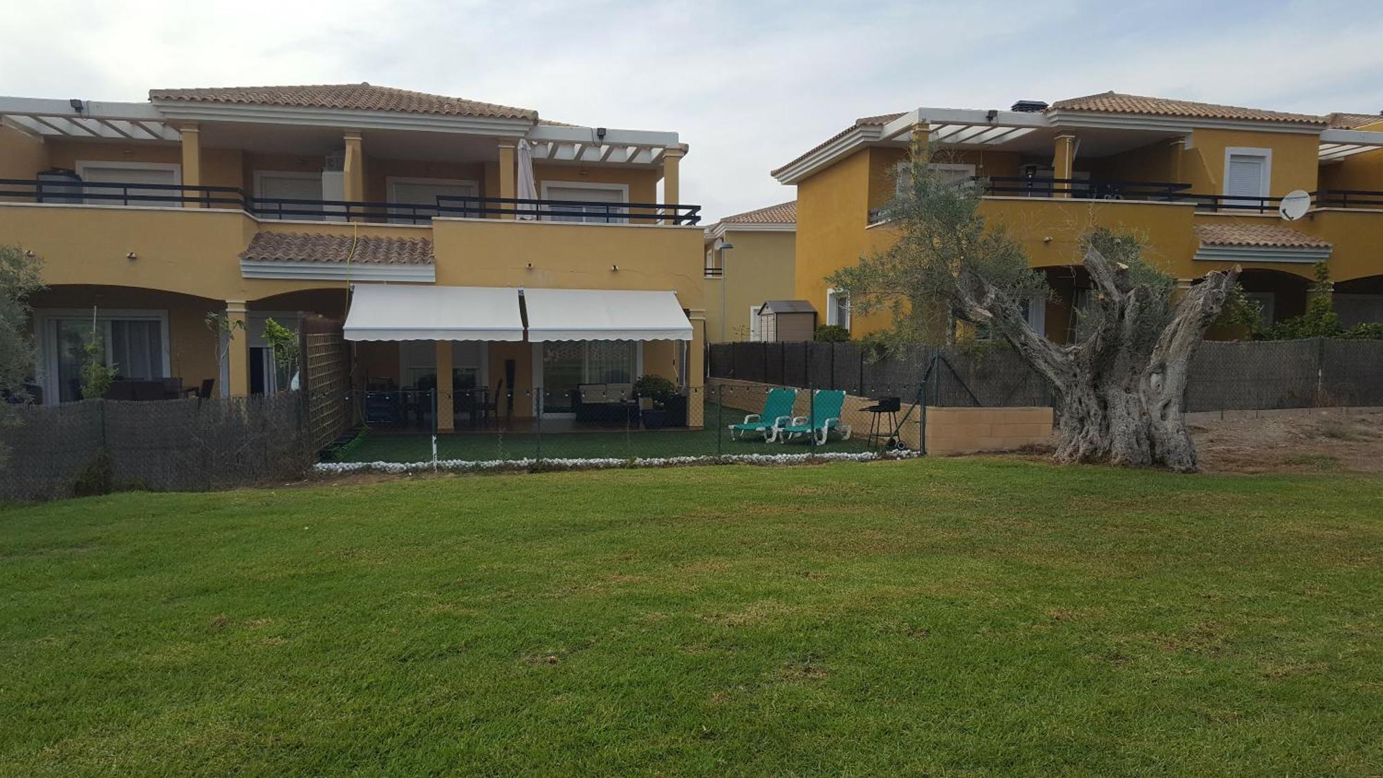 Chalet Bonalba Golf อาลิกันเต ภายนอก รูปภาพ